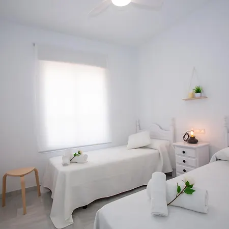 Smart Terrace Beachfront Seaviews Apartment