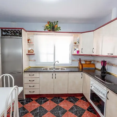 Smart Terrace Beachfront Seaviews דירה